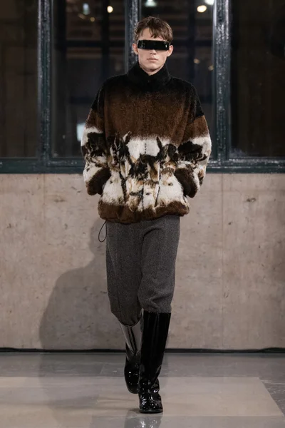 Look 26